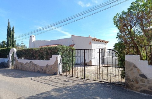 La Parata Ski Chalet | Villa Estupenda con Piscina Privada, Wifi, Vistas al Mar y Terrazas Grandes