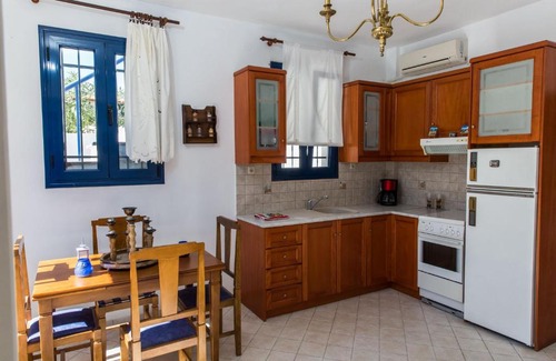 Kontos House | Villa Euphoria Studio in Aegina, A' Marathonas Bay