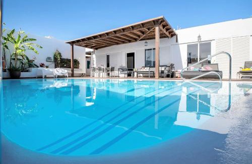 Playa Blanca Villa | Villa Fae
