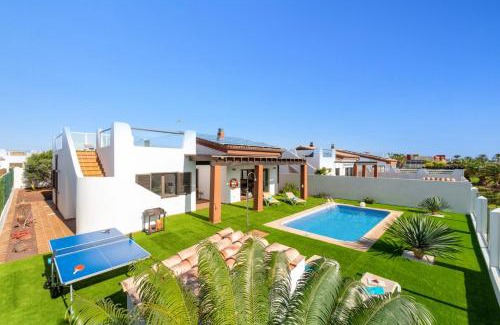 Caleta de Fuste Villa | Villa Fakay by Villa Plus