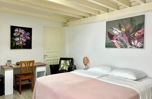 Noord Hotel | Villa Famiri Boutique hotel