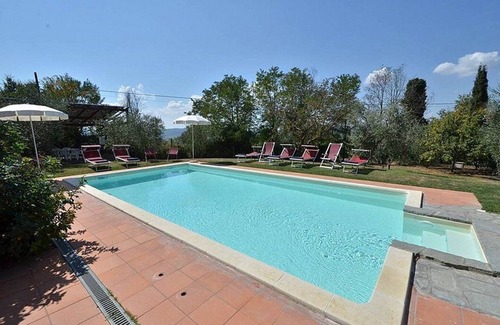 Lucignano Villa | Villa Fedora: A pleasant and spacious two-story villa situated a few miles from the shores of Lake Trasimeno.