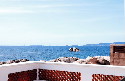 Isolella Villa | Villa feet in water