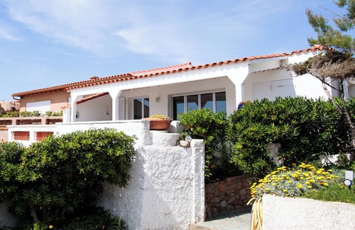 Isolella Villa | Villa feet in water