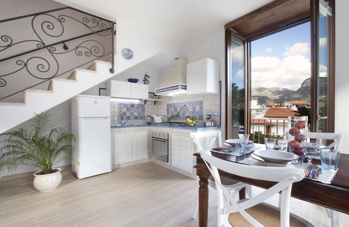 Sant'Agnello House | - VILLA FLAVIA - A FEW METERS FROM THE CENTER OF SANT'AGNELLO 2 KM FROM SORRENTO