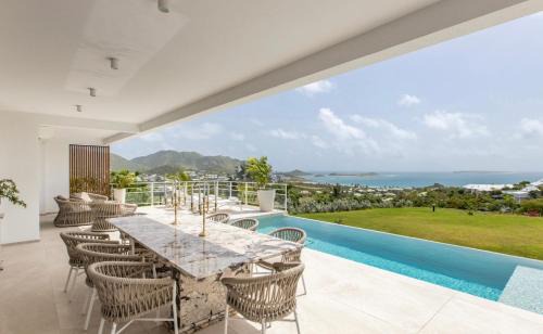 Orient Bay Villa | Villa Fleurs de Lys