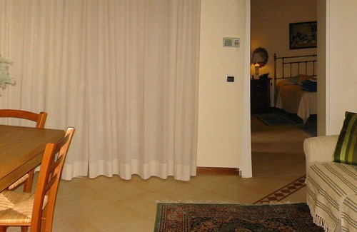 San Baronto House | Villa Floriana D: An elegant and welcoming apartment immersed in a splendid landscape, in the heart of a wonderful little town, with Free WI-FI.