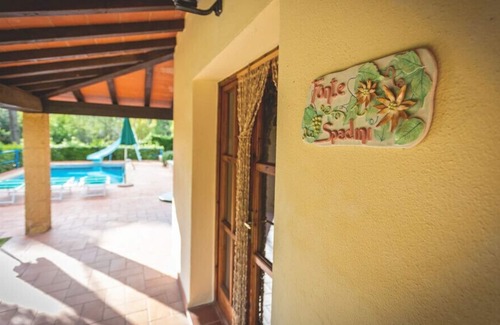 Riparbella Villa | Villa Fontespadini 10 km from the sea by ToscanaTour