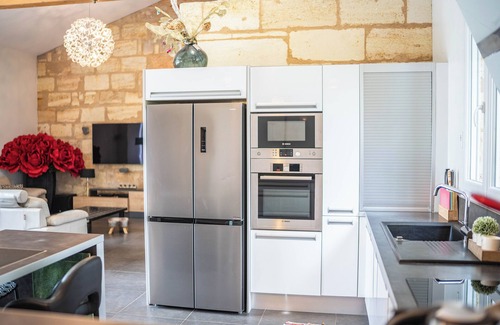 Saint-Vincent-de-Paul Villa | Villa for 10 Guests with Pool, Surrounded by Trees, Just 15 Min from Bordeaux