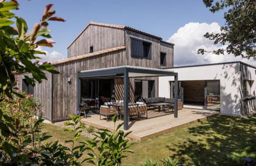 Bourgenay Villa | Villa Frégate elegant and friendly indoor heated pool golf and beach