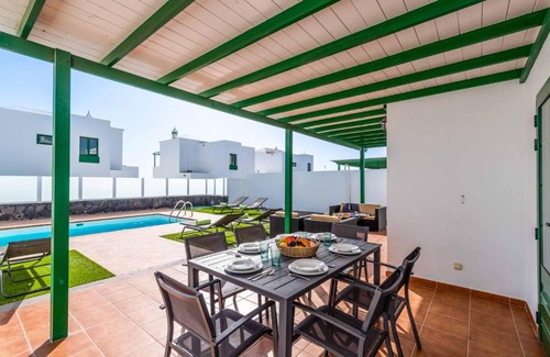 Playa Blanca Villa | Villa Fula