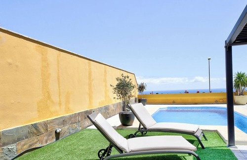 Radazul Villa | Villa Galasol with heated pool.