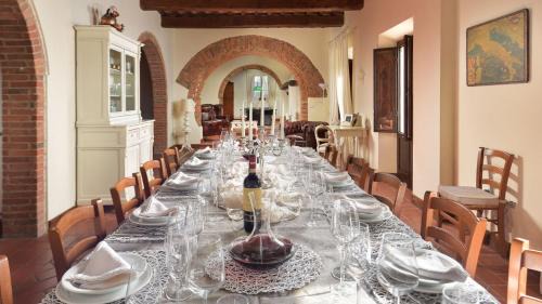 Toiano Villa | VILLA GINESTRAIO 14, Emma Villas