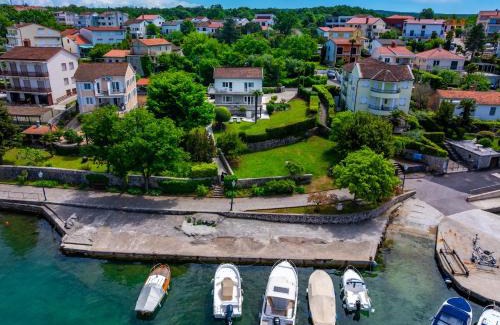 Vantacici Villa | Villa Gisela