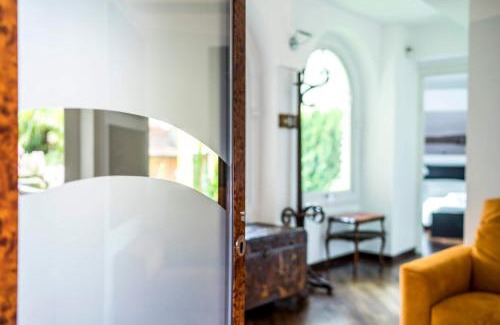 Gardone Riviera House | Villa Glicine