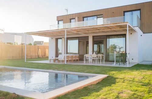 Costa Esuri Villa | Villa Golf Isla Canela Links