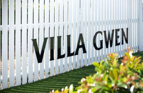 Invermay Apartment | VILLA GWEN: Stunning Character Home Only Moments From The City