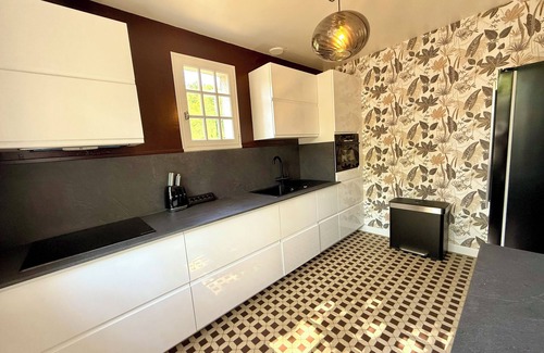 Chateau-l'Eveque Villa | Villa Hakuna Matata heated pool 4 bedrooms near Périgueux in a quiet location