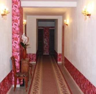 Dabki Bed & Breakfast | Villa Happy Rose