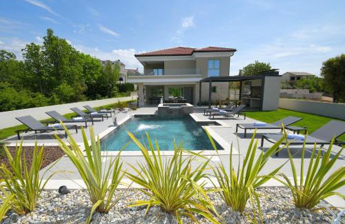 Brzac Villa | VILLA HELENA