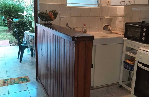 Petit-Bourg Villa | Villa Héliconia on garden level, between sea and mountains, close to shops.