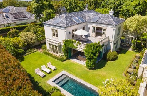 Alphen House | Villa High Court and Cottage