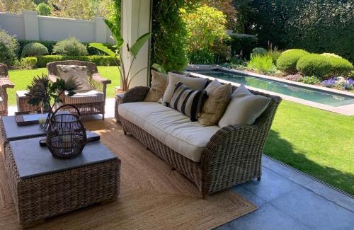 Alphen House | Villa High Court and Cottage