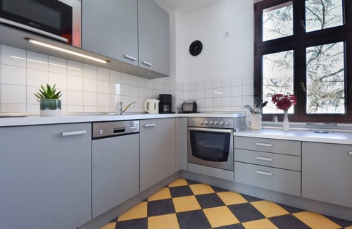 Seebad Heringsdorf Apartment | Villa Hintze Tusculum - sun terrace and private beach chair