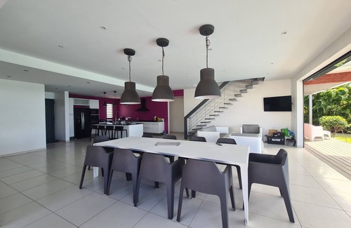 Sainte-Anne House | villa HX high standing, swimming pool, beach, seen sea since the continuation