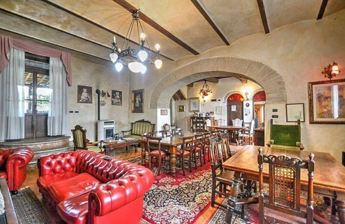 Piosina Villa | Villa Illiria: A splendid three-story historical villa, with Free WI-FI.