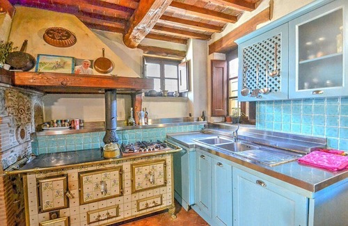 Piosina Villa | Villa Illiria: A splendid three-story historical villa, with Free WI-FI.