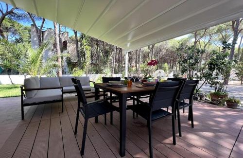 Santa Margherita di Pula House | Villa immersa nel verde a 150mt dal mare adiacente al Forte Village Resort