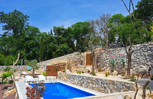 Porozina Villa | Villa Imortele aria with pool by Villas Guide