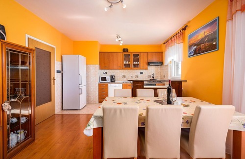 Lindar House | Villa in Bakši with Pool and Playground