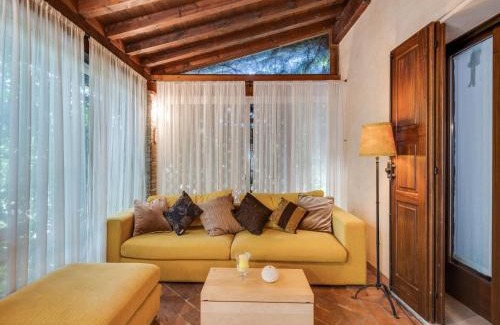 Castelbelforte House | Villa in Castelbelforte near Lago di Garda