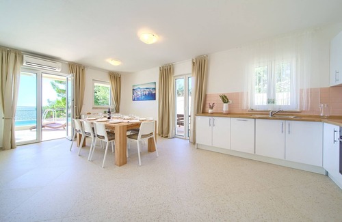 Martinscica Villa | Villa in Cres with Sea Views & Pool