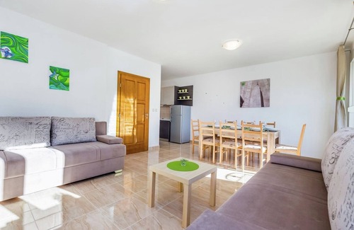 Dramalj House | Villa in Croatia near Beach with Pool