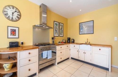 Limoux Villa | Villa in Limoux with Private Pool & Mountain Views