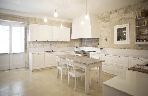 Martano Villa | Villa in Martano with 5 bedrooms sleeps 10