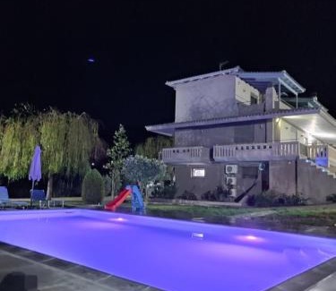 Mitopolis Apartment | VILLA IN NATURE