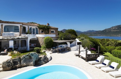 Porto Rotondo Villa | Villa in Porto Rotondo with 9 bedrooms sleeps 20