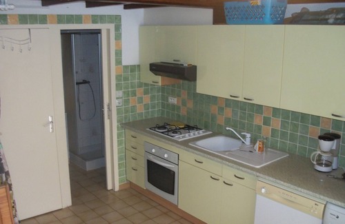 Valras-Plage Cabin | Villa in private residence 5 mm from the sea on foot