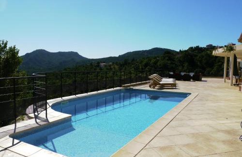 Les Adrets-de-l'Esterel Villa | Villa in Varl with Pool and Hill Views