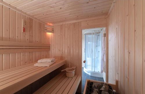 Colijnsplaat House | Villa in Zeeland with Jacuzzi and Sauna, cleaning included