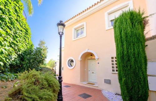 Alhaurin el Grande House | VILLA INTMA - GOLF - near Mijas, Marbella, Fuengirola - Fully Equipped