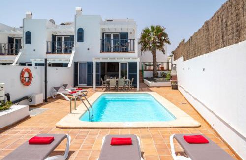 Corralejo Villa | Villa Isabella by Villa Plus