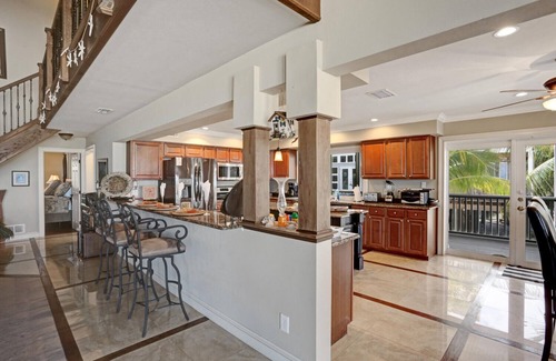 Captiva Villa | Villa Island Getaway - BEACHFRONT with BOAT INVCLUDED on North Captiva!