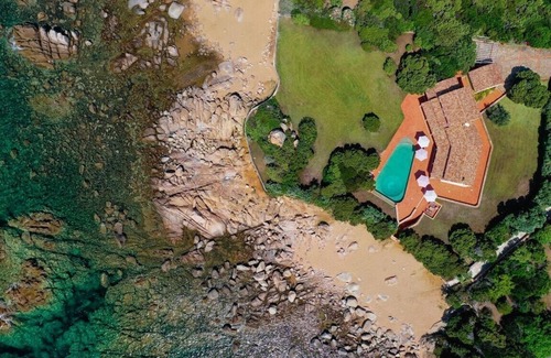 Isolella Villa | Villa ISOLELLA - 4 bedrooms, Presqu'ile de L'ISOLELLA, swimming pool, beach access