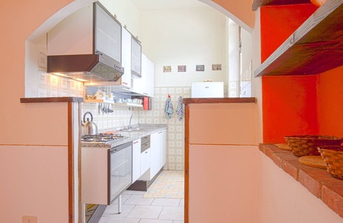 Santa Maria House | Villa in Italy with Private Garden Retreat