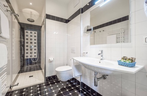 Arco House | Villa Italia Luxury Suites and Apartments